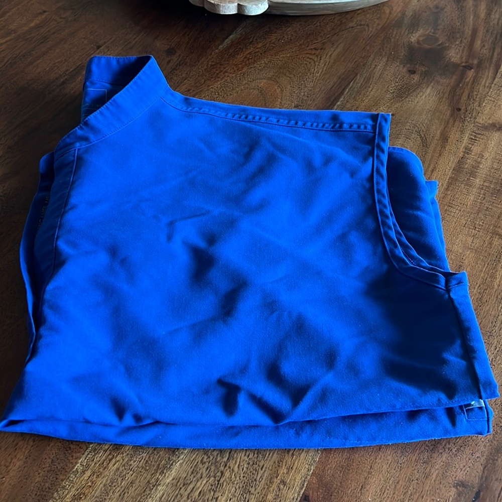 Figs scrub top-SAME DAY SHIPPING